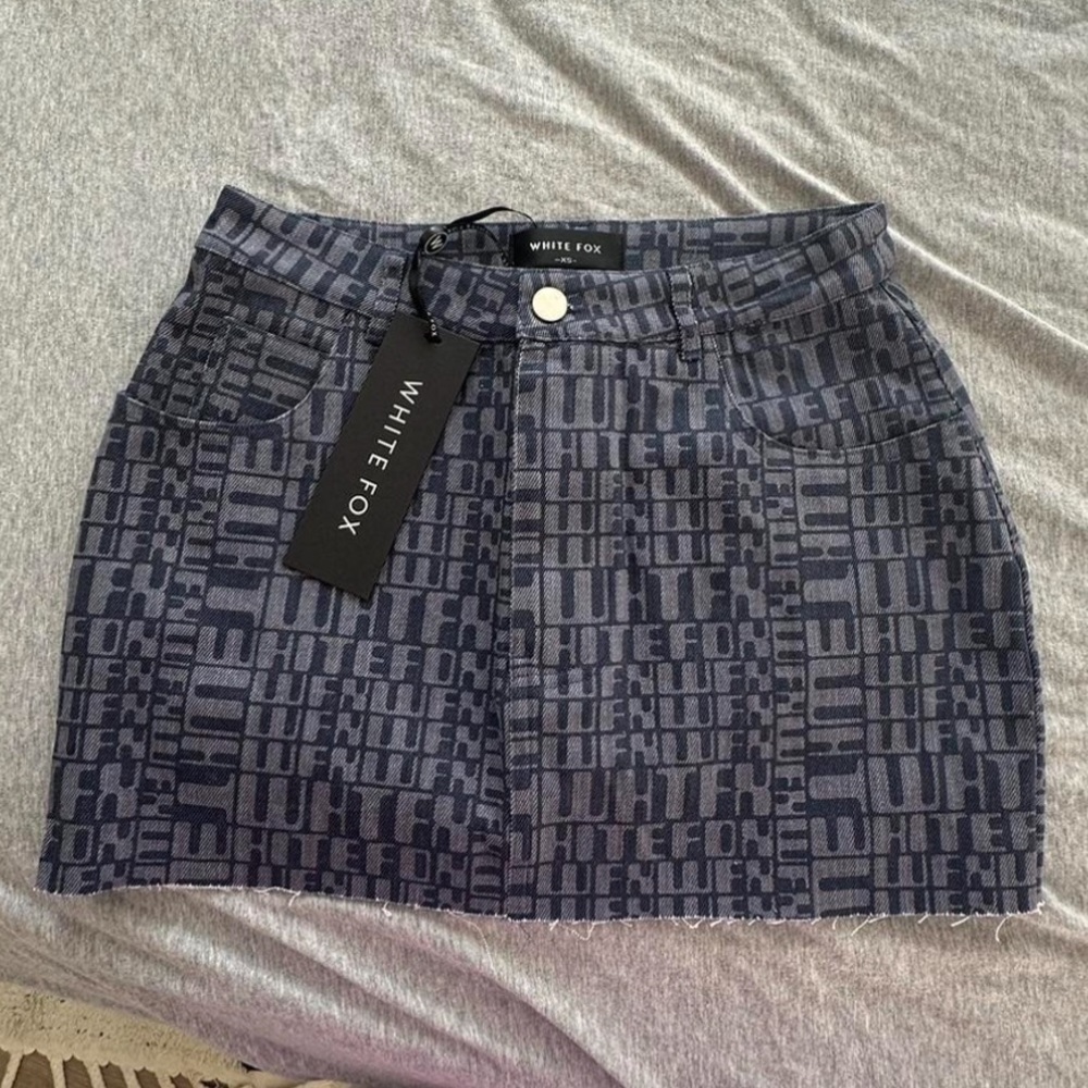 White Fox Set power hour skirt new!